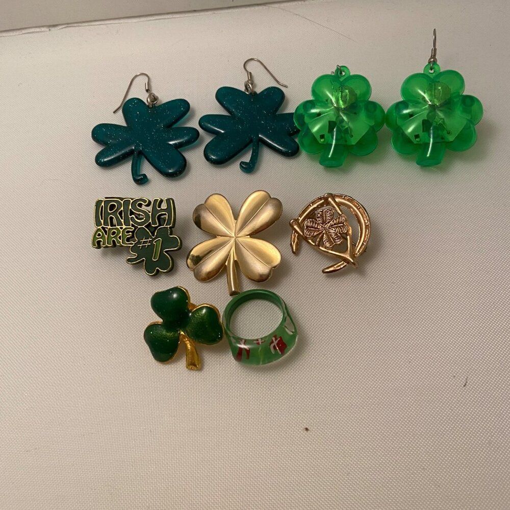 #7923 LOT OF ST PATRICK JEWELRY RINGS PINS EARRINGS